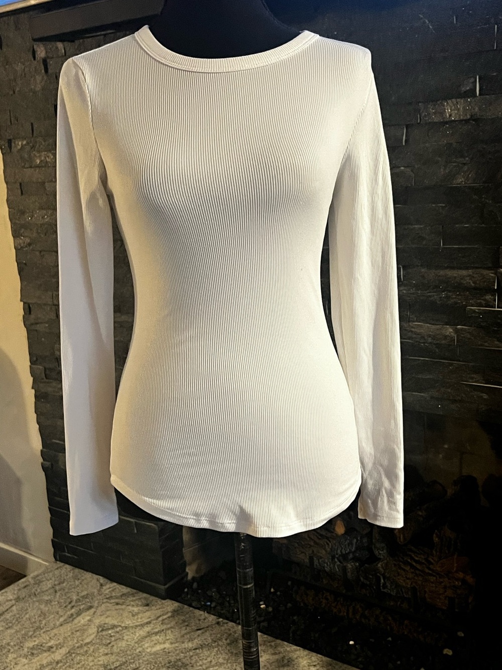 White long sleeve ribbed tee